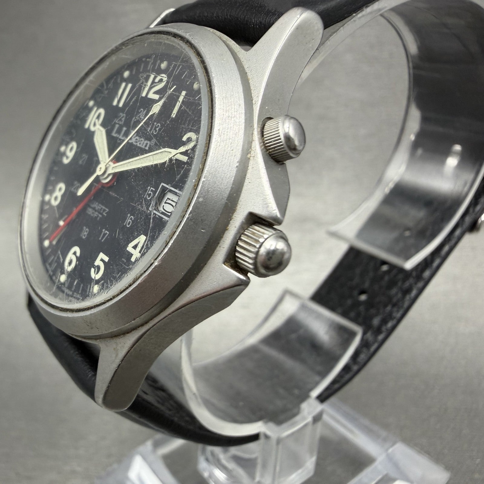 LL Bean Alarm Watch Men 34mm Black Dial Stainless Steel Date Round New BatteryAB2