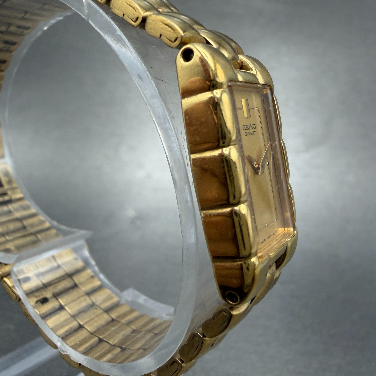 Seiko Tank Watch Women 16mm Champagne Dial Gold Tone 1N00-5G00 New Battery3