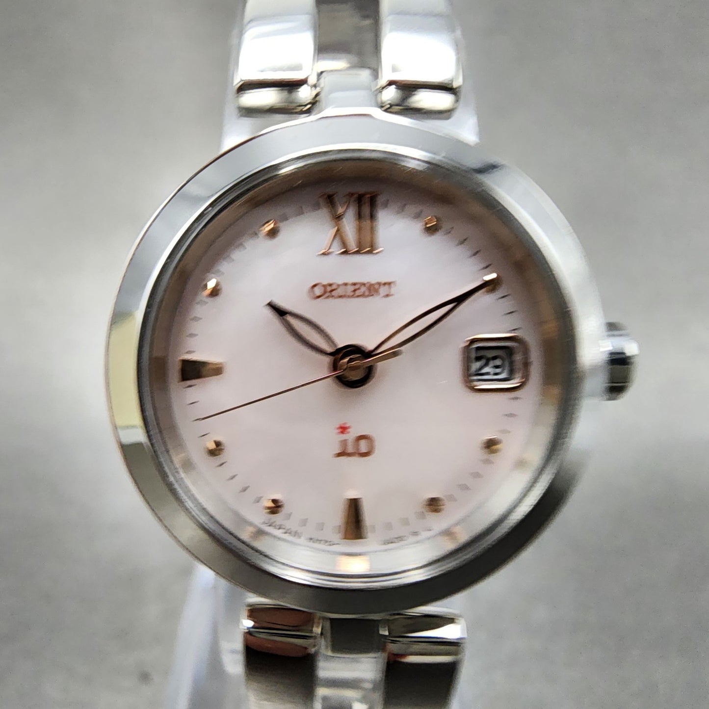 Orient IO Solar Watch Women 24mm MOP Dial Silver Tone Date Round KN70UAA0 Runs2