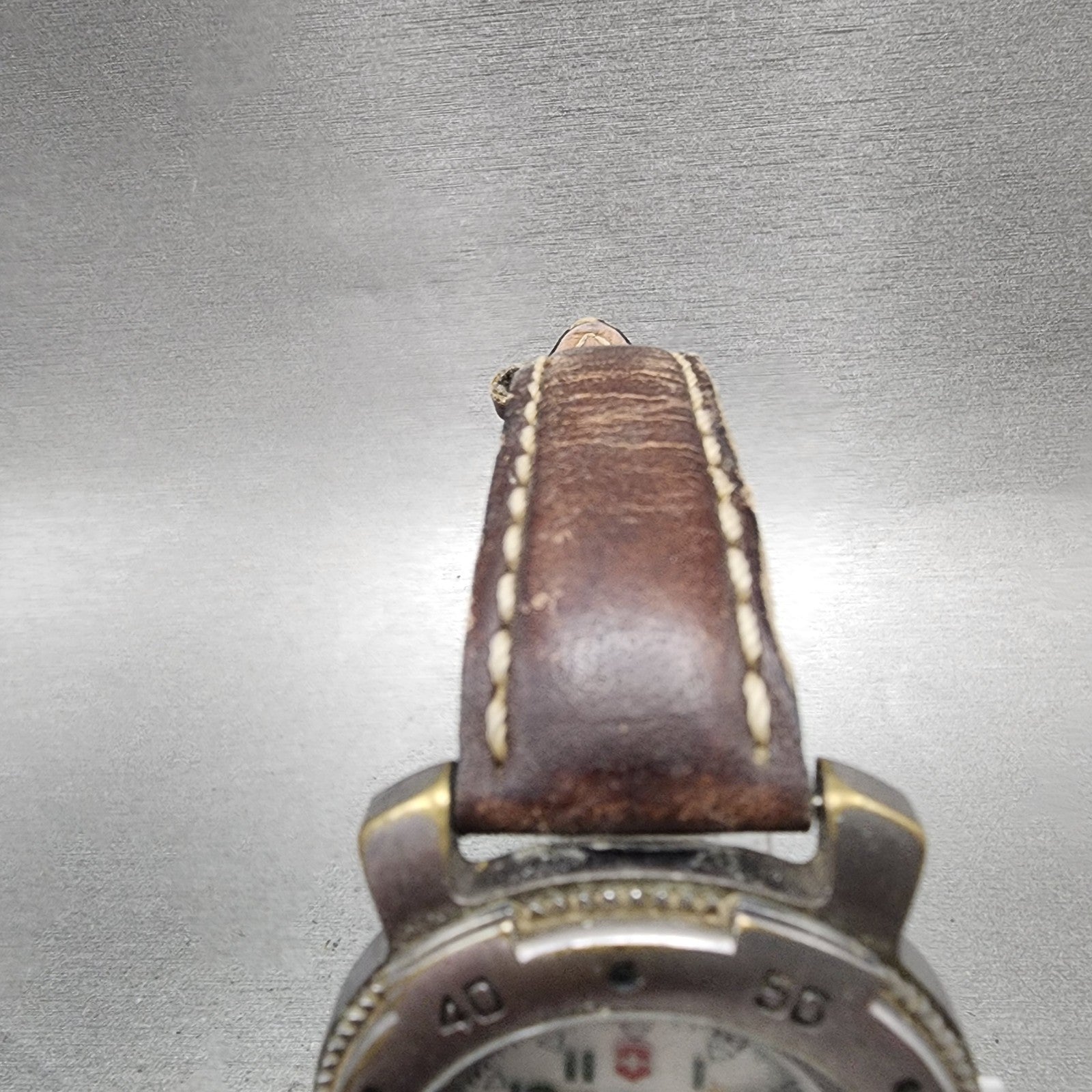 Victorinox Swiss Army Sportline Watch Men 40mm White Dial Silver Tone Date PARTS5