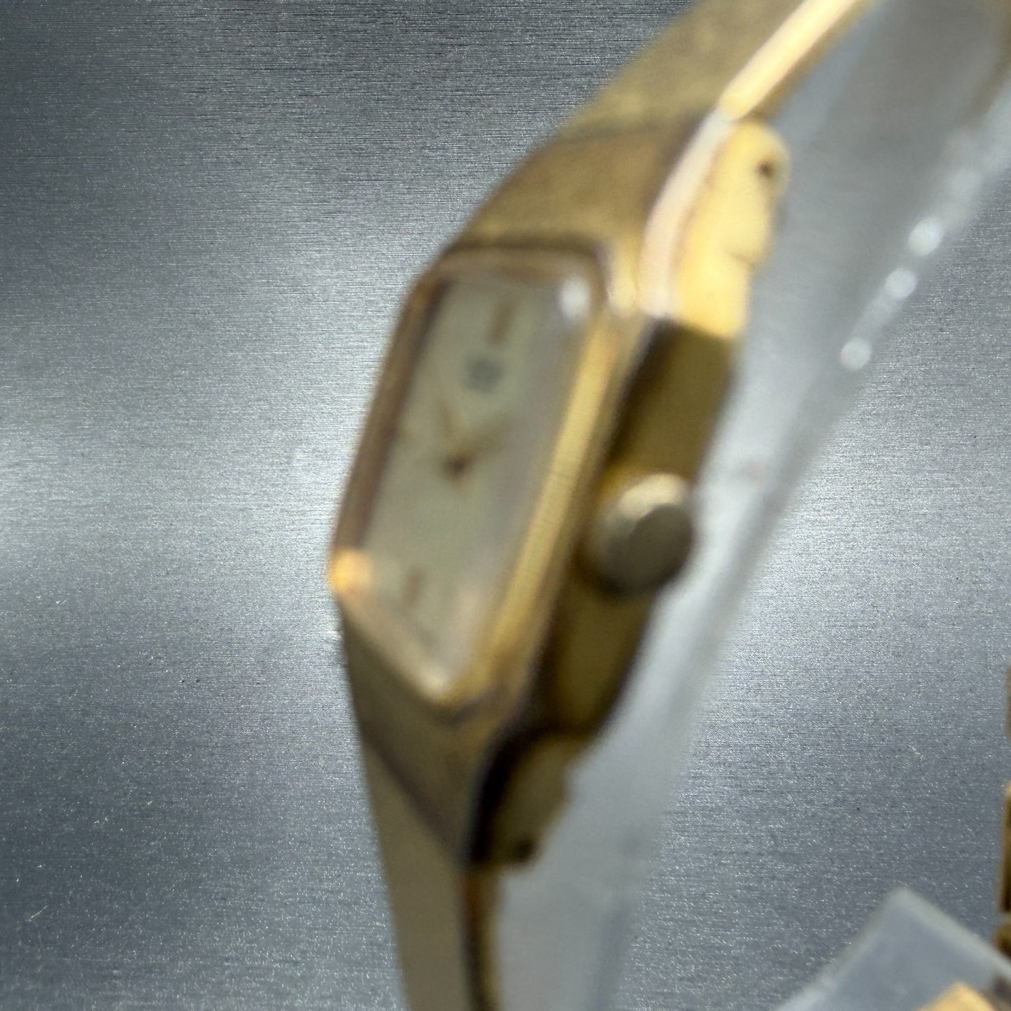 Seiko Watch Women 17mm Champagne Dial Gold Tone Rectangle 2C20-5789 New Battery32