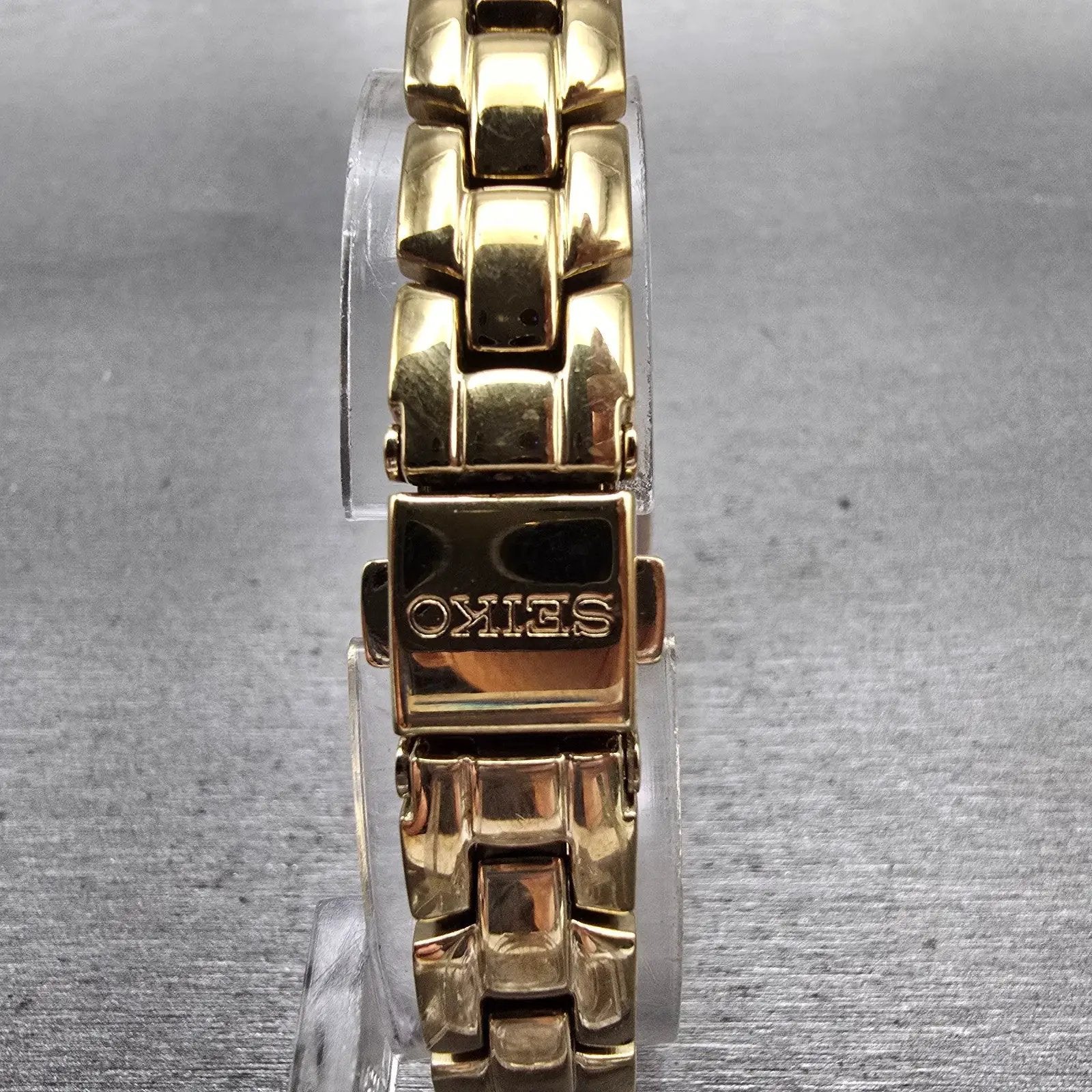 Seiko Solar Watch Women 18mm MOP Dial Gold Tone Rectangle V115-0AA0 Works7