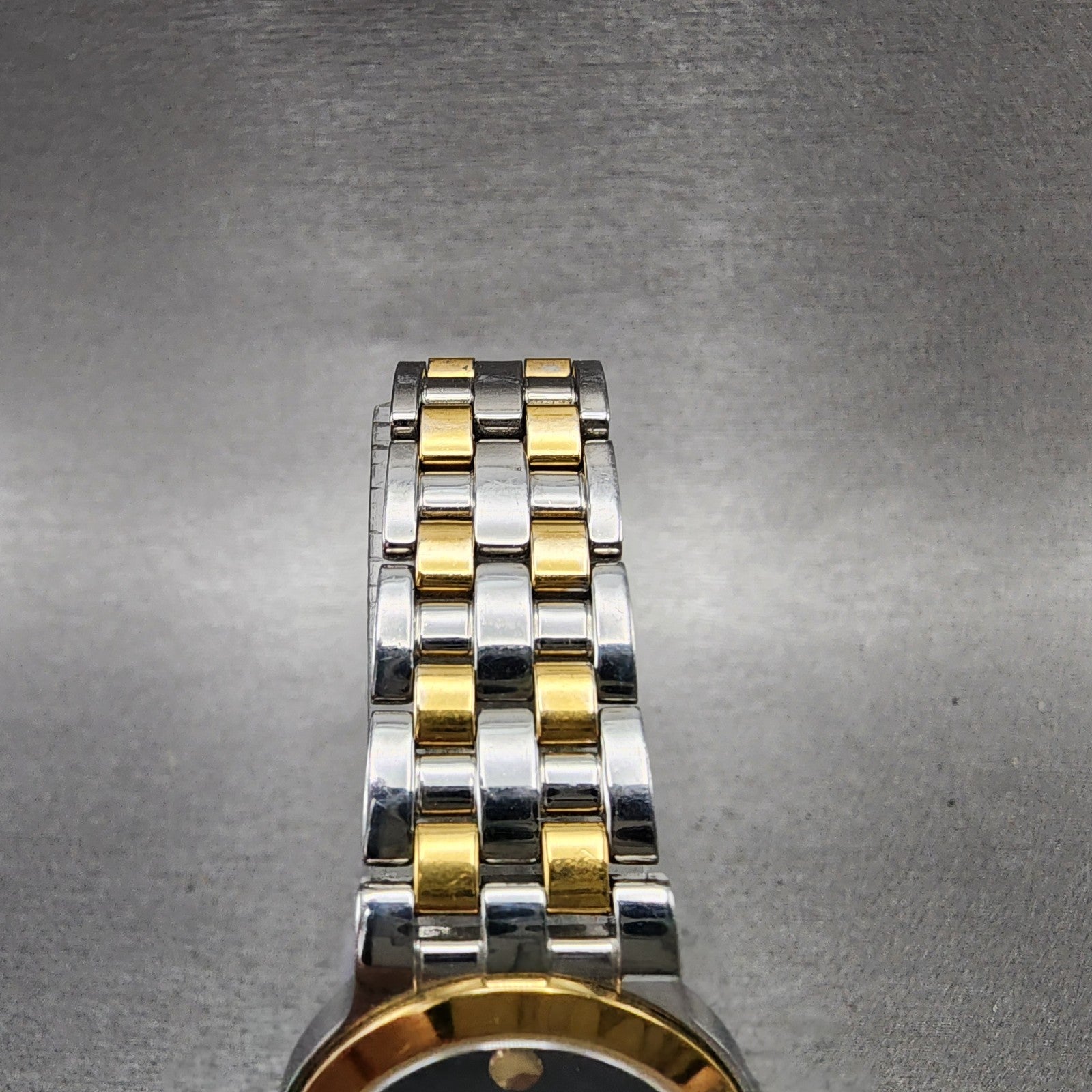 Movado Museum Watch Women 26mm Black Dial Two Tone Round 81 E4 1855 New Battery4