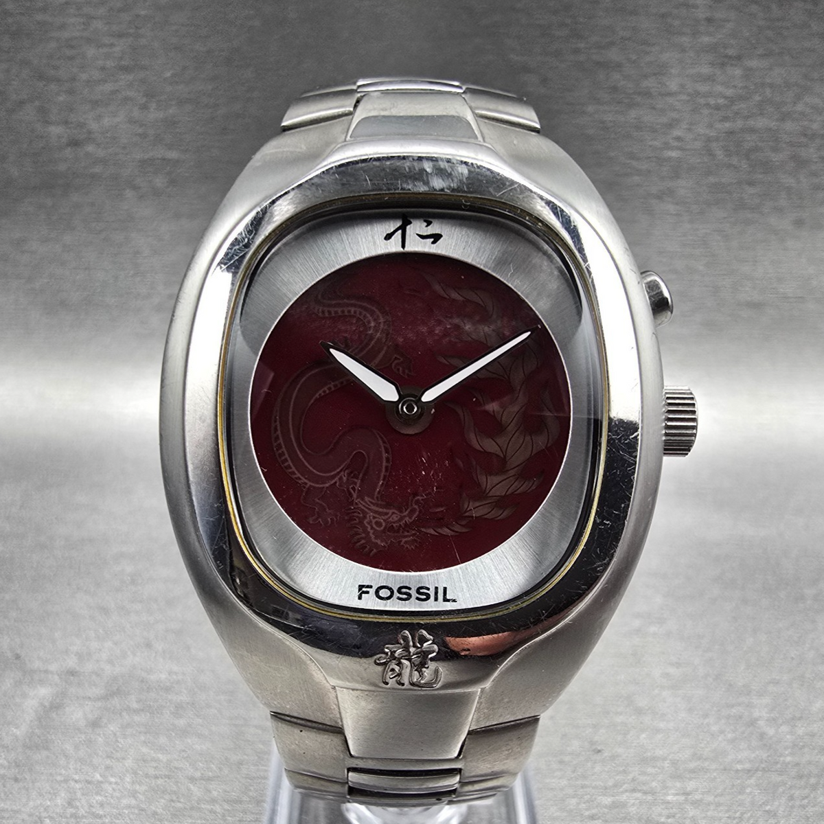 Fossil Big Tic Dragon Watch Men 38mm Red Dial Silver Tone Oval JR-8161 New Batt0