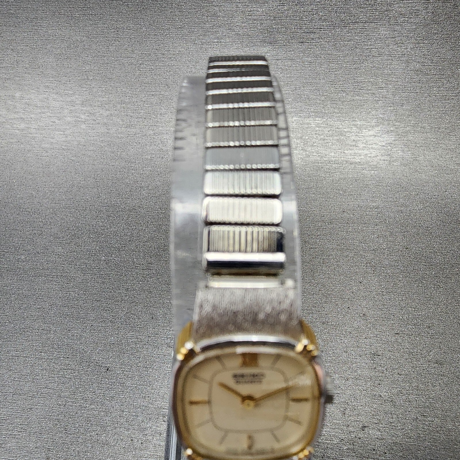 Seiko Watch Women 17mm Cream Dial Two Tone Rectangle 23206710 New Battery4