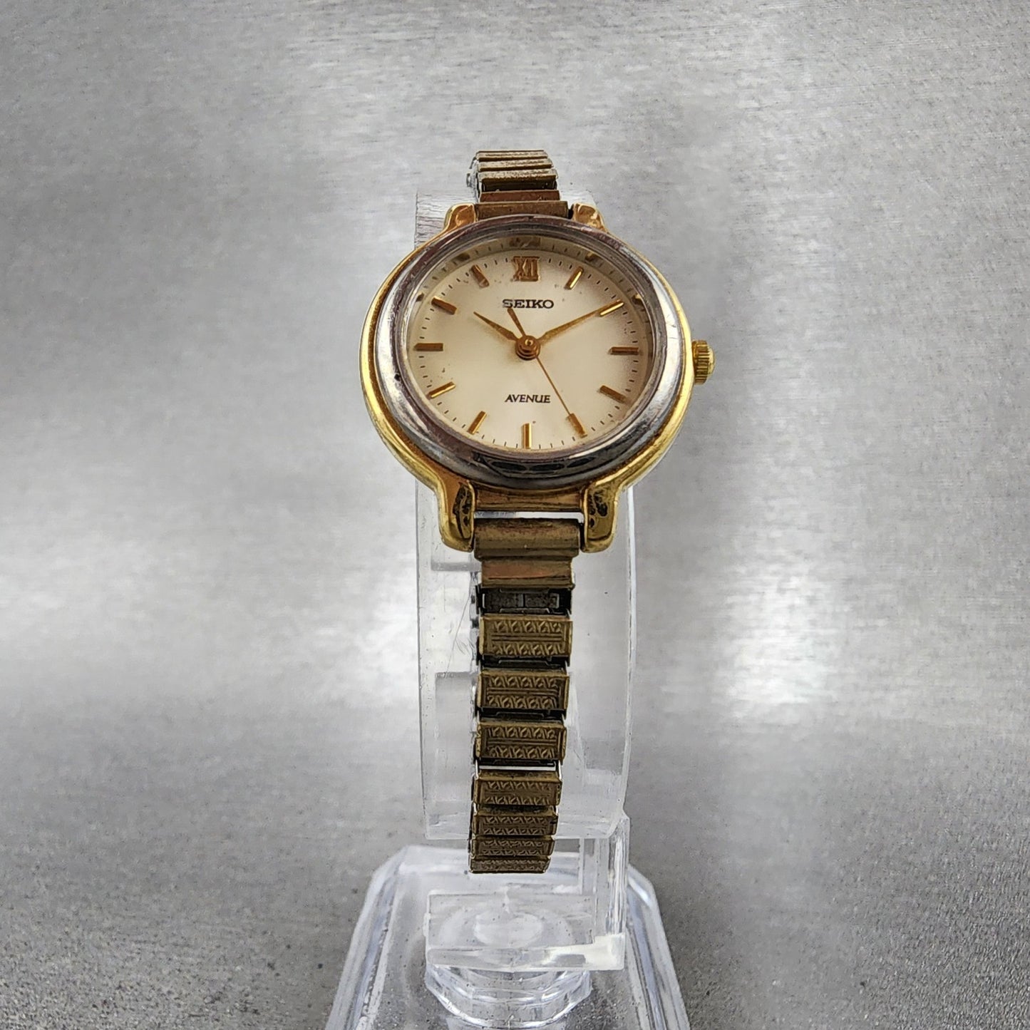 Seiko Avenue Watch Women 23mm White Dial Two Tone 1F210H50 New Battery VTG5