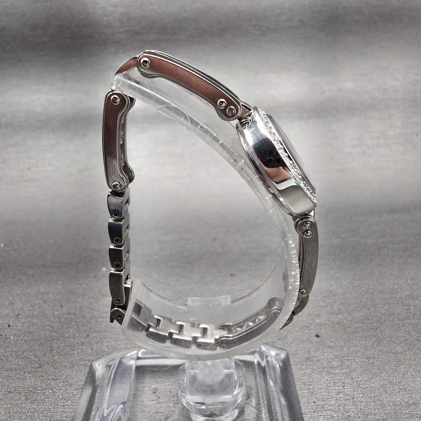 Bulova Watch Women 20mm MOP Dial Silver Tone Gemmed Round 96T71 New Battery8