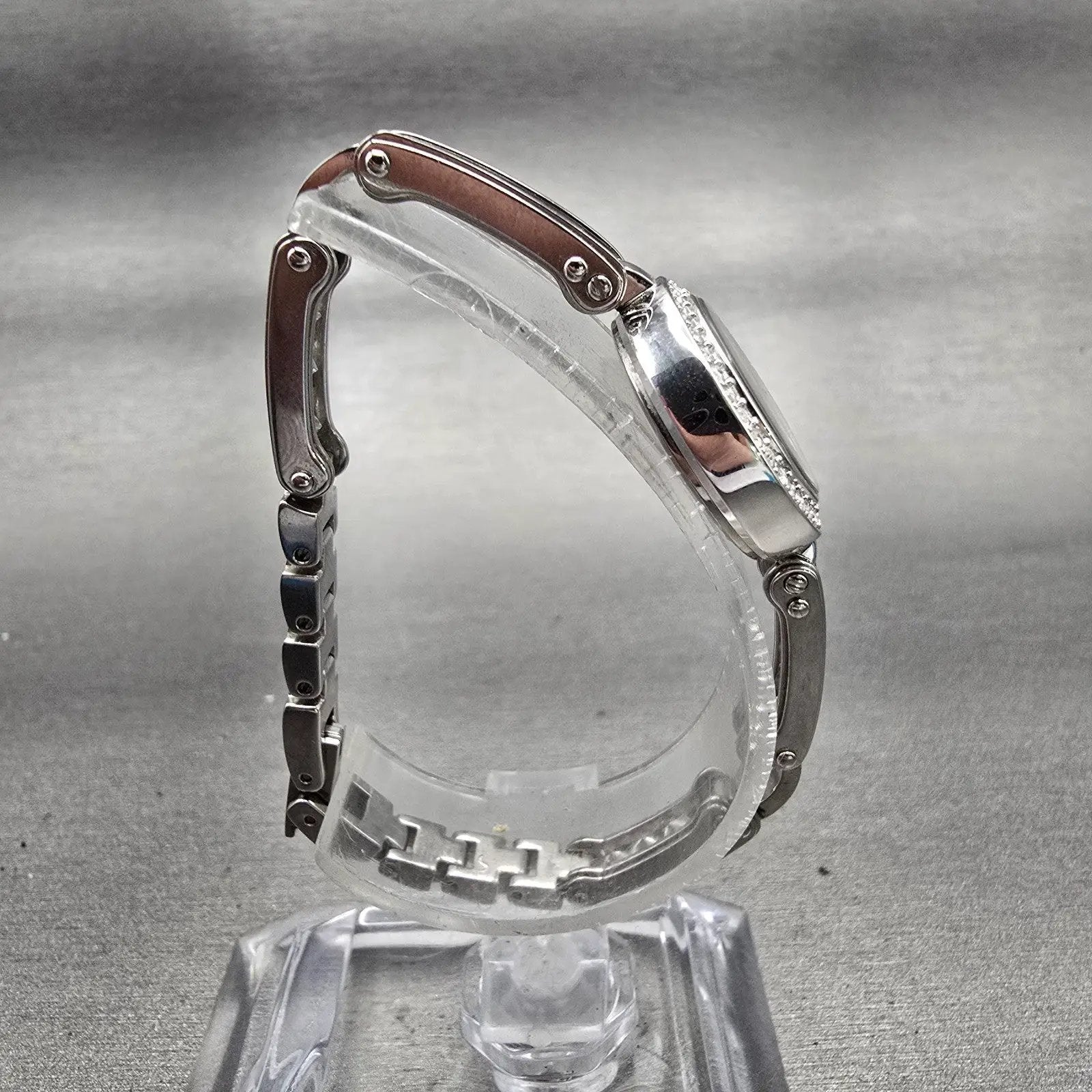 Bulova Watch Women 20mm MOP Dial Silver Tone Gemmed Round 96T71 New Battery8