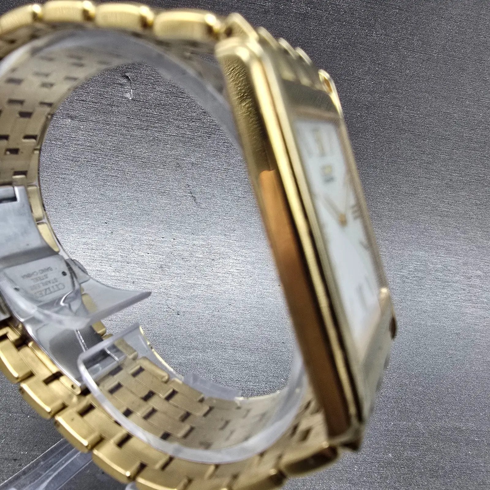Citizen Eco-Drive Tank Watch Men 28mm White Dial Gold Tone G820-T001688 Runs UKl3