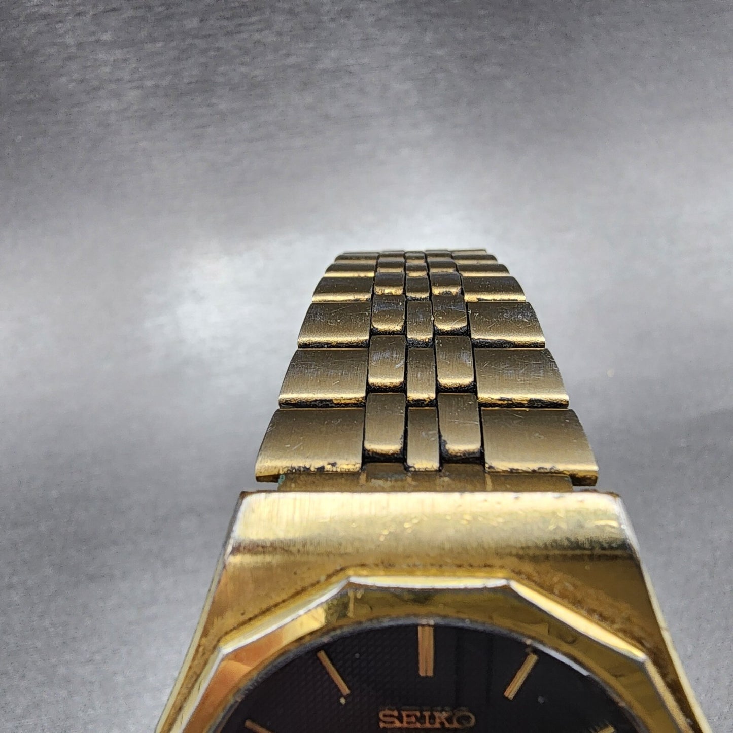 Seiko SQ Watch Men 33mm Blue Dial Gold Tone Daydate Round 5Y23-6A39 New Batery
