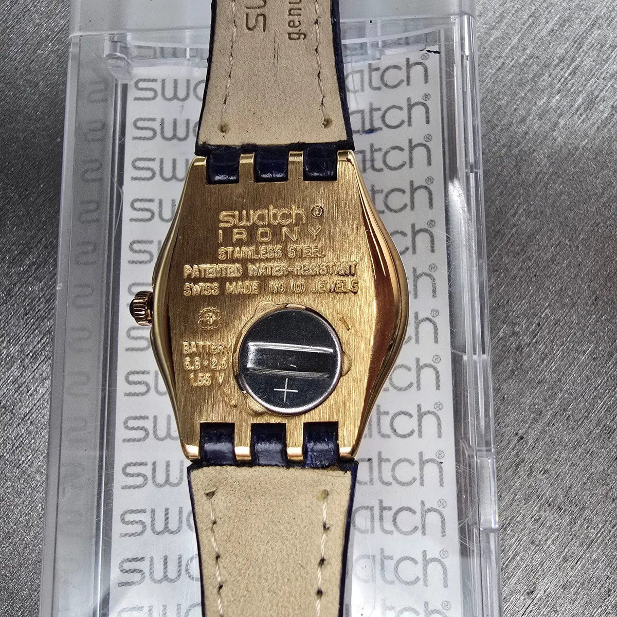 Swatch Irony Jenaye Watch Women 24mm Blue Dial Gold Tone Round YSG105C New Batt9