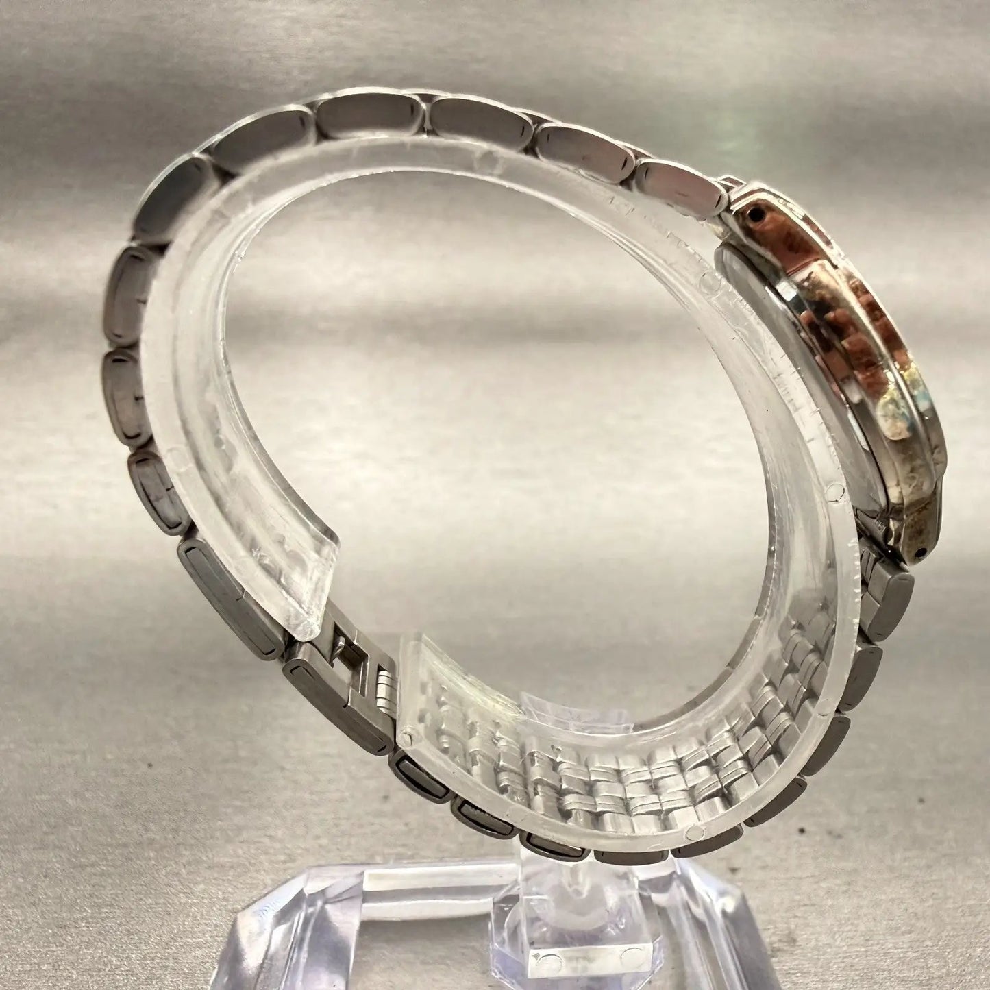 Seiko Watch Women 24mm White Dial Silver Tone Round V701-2D60 New Battery VTG8