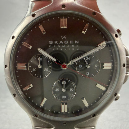 Skagen Chronograph Watch Men 39mm Gray Dial Titanium Round 489LTXM New Battery1