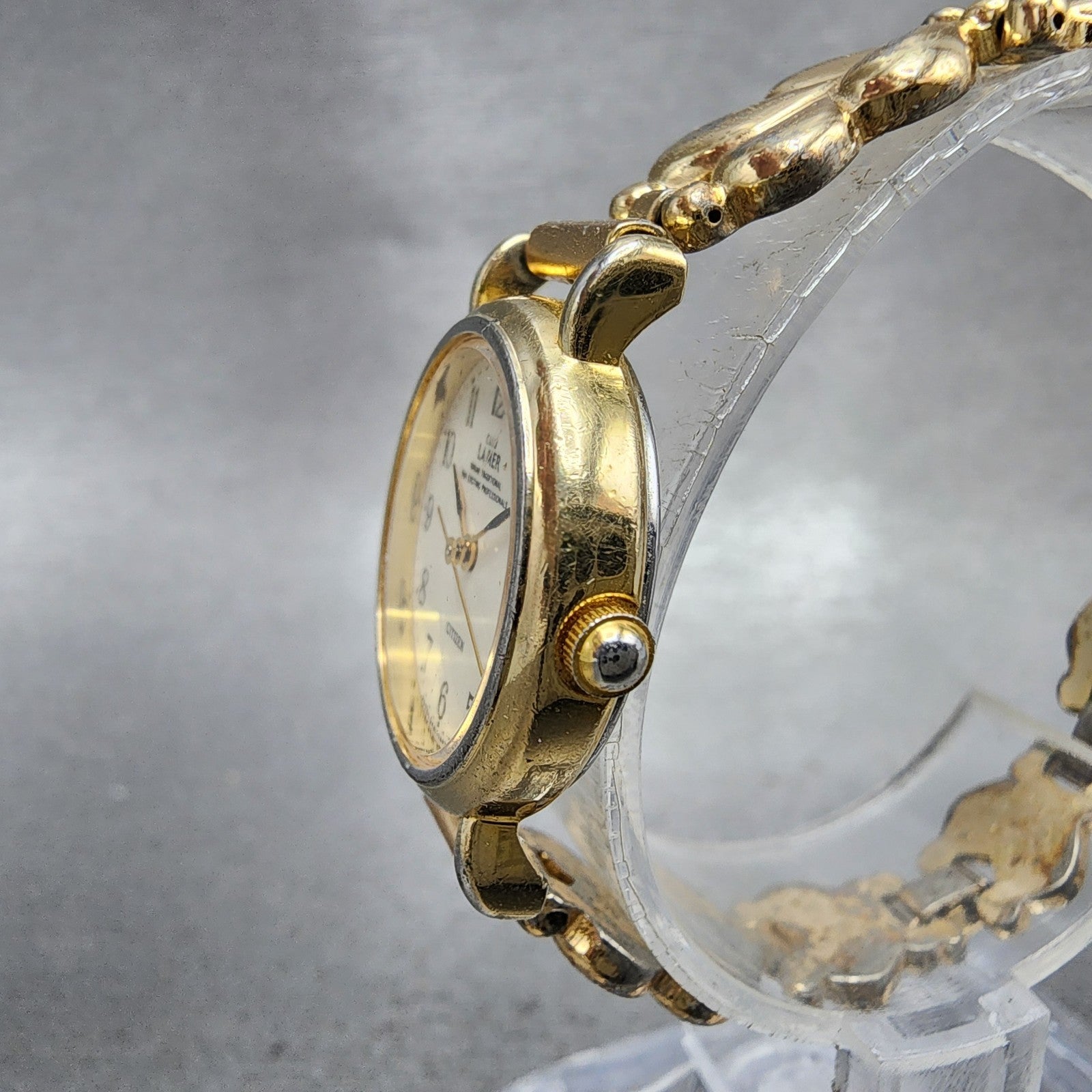 Citizen Club Lamer Watch Women 22mm Cream Dial Gold Tone Round New Battery VTG2