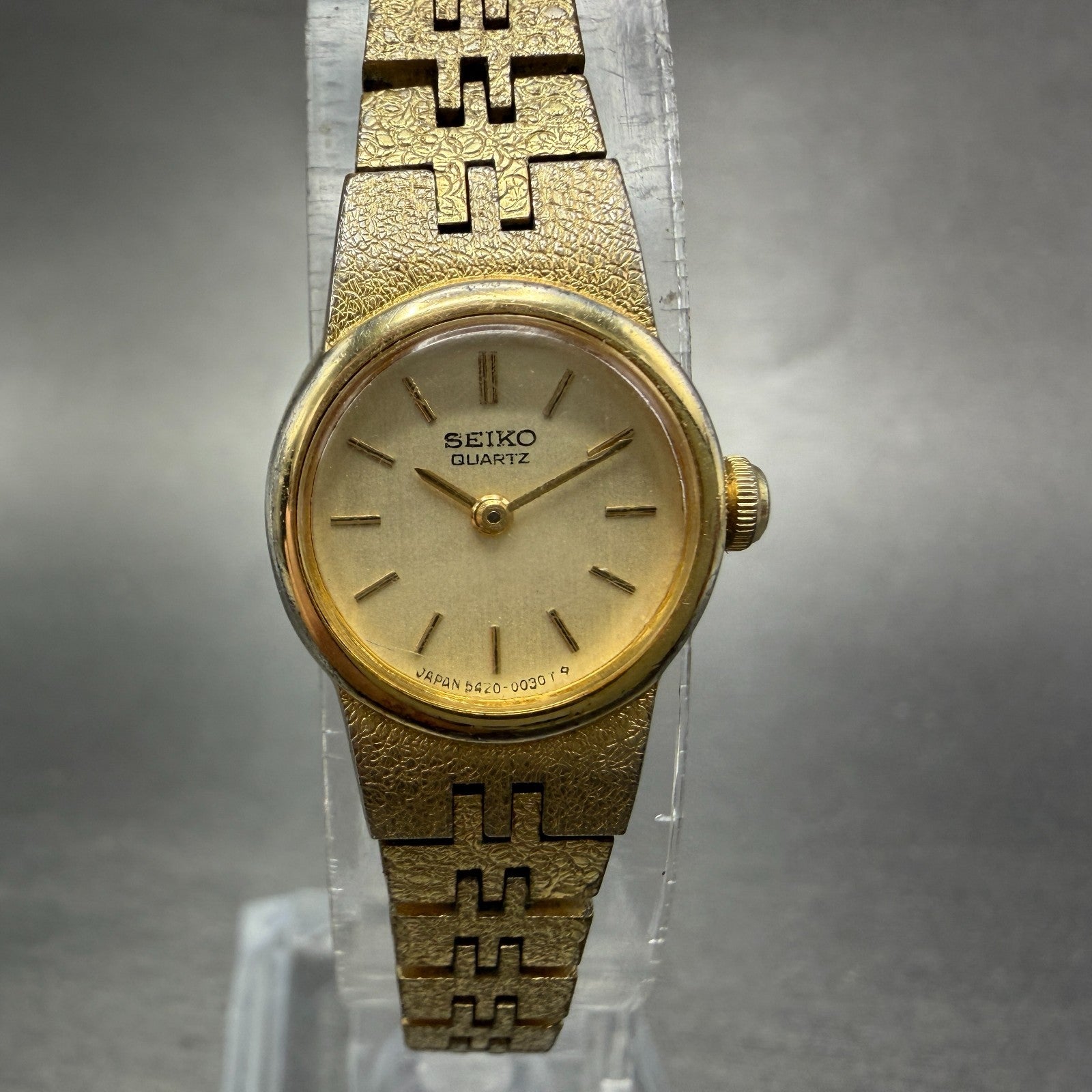 Seiko Watch Women 16mm Champagne Dial Gold Tone Round 5420-0039 New Battery HG60
