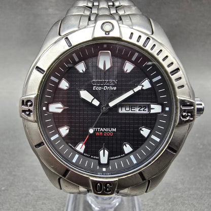 Citizen Eco-Drive Watch Men 42mm Black Dial Titanium Daydate E100-S011922 Runs0