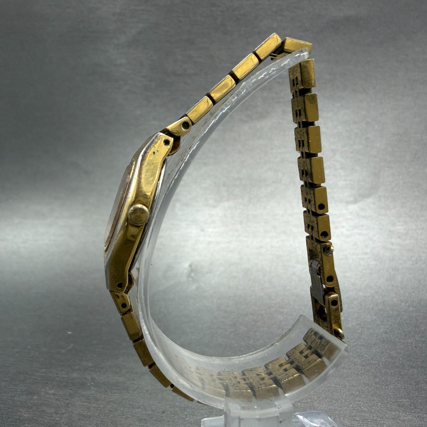 Seiko Watch Women 17mm Champagne Dial Gold Tone Rectangle 2Y00-5659 New Battery6