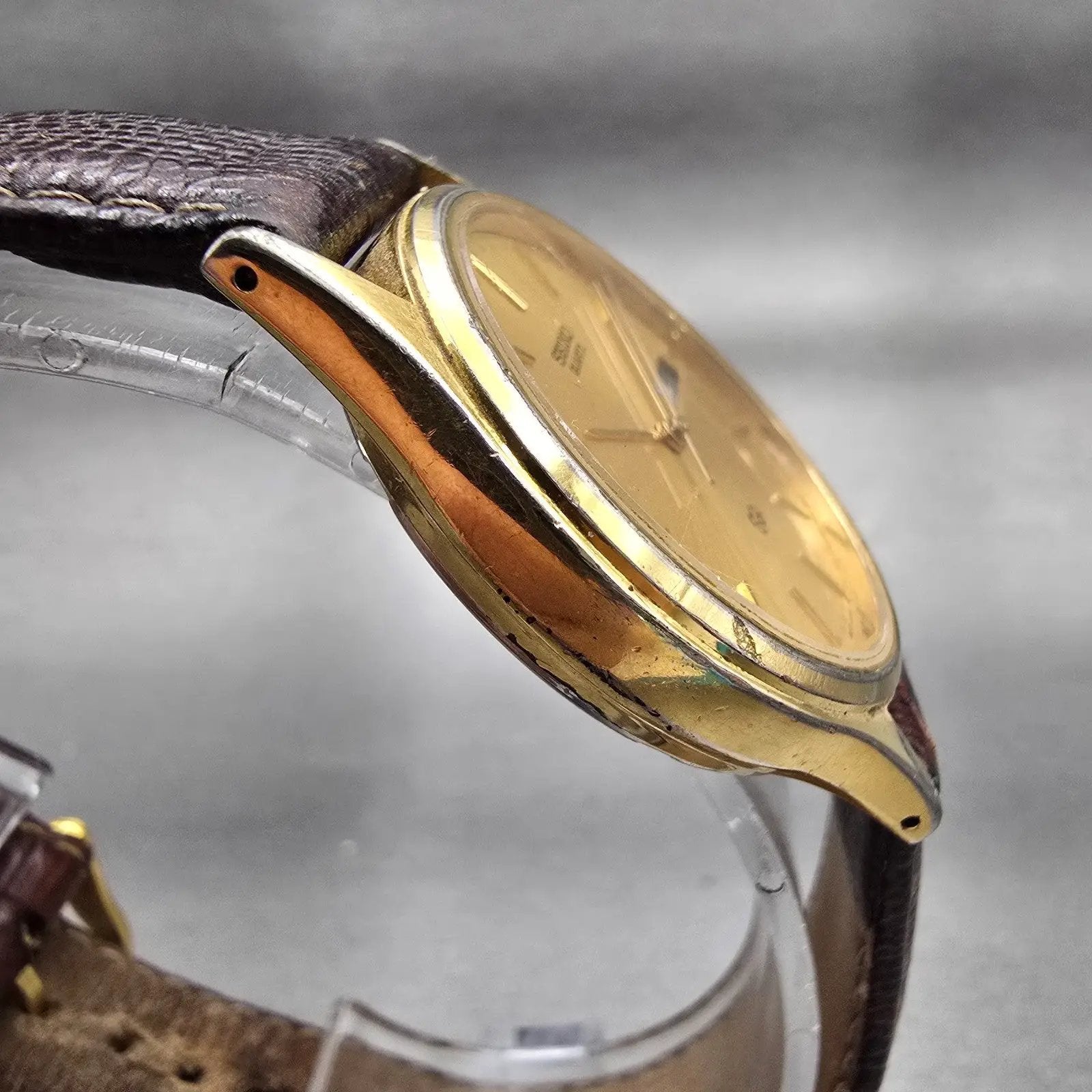 Seiko SQ Watch Men 34mm Gold Dial Gold Tone Daydate Round 5Y23-7079 New Battery3