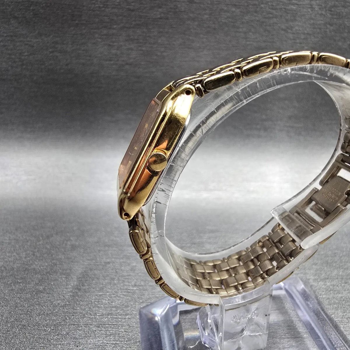Seiko Tank Watch Women 17mm Gold Dial Gold Tone Rectangle V400-5498 New Battery2