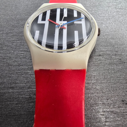 Swatch Speedlimit Watch Women 25mm Black Dial White Case Round LW117 New Battery6