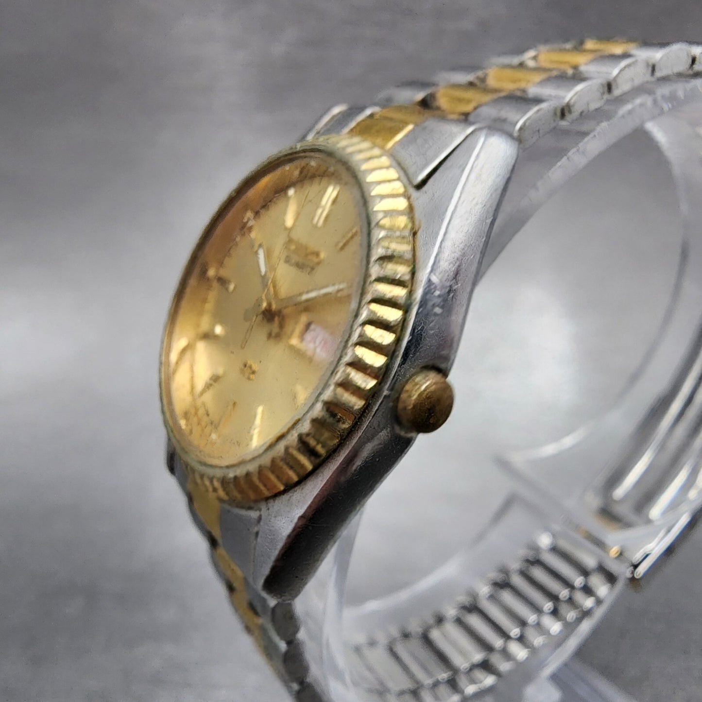 Seiko SQ Watch Women 24mm Gold Dial Two Tone Daydate Round 3E230A60 New Battery2