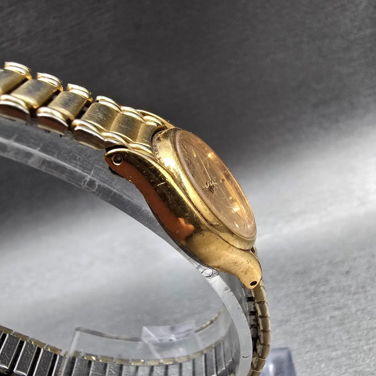 Seiko Watch Women 20mm Gold Dial Gold Tone Round 1N01-0E19 New Battery VTG JP233