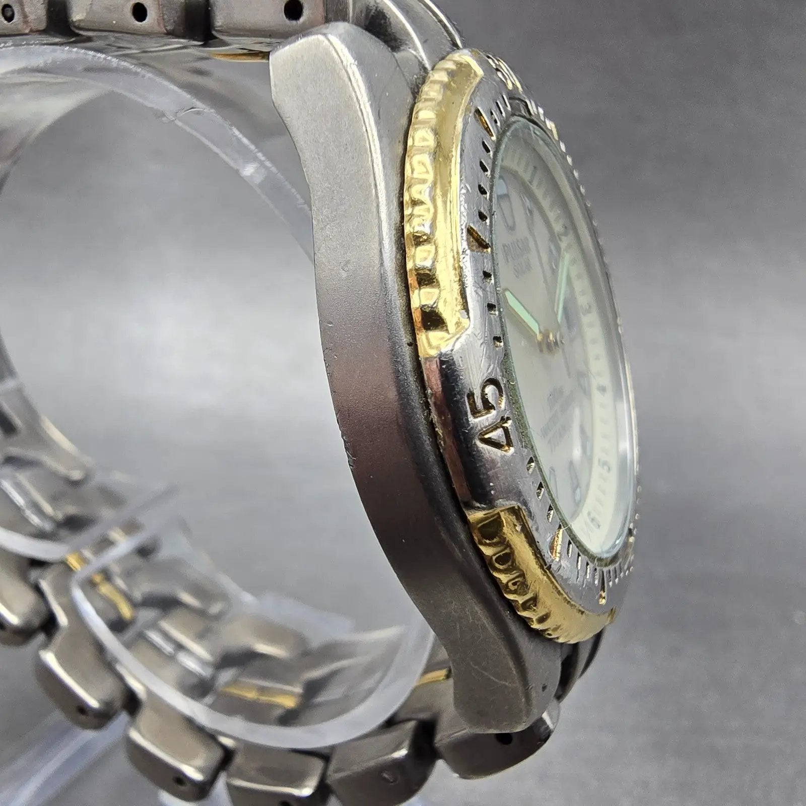 Seiko Pulsar Solar Dive Watch Men 38mm Gray Dial TwoTone Titanium READ!!!!! Runs3