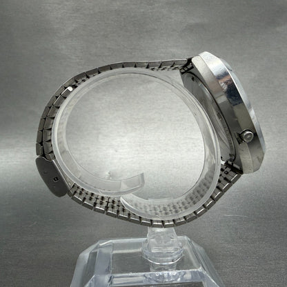 Orient Digital Watch Men 39mm LCD Silver Tone Green Dial TS641102-40 PARTS9
