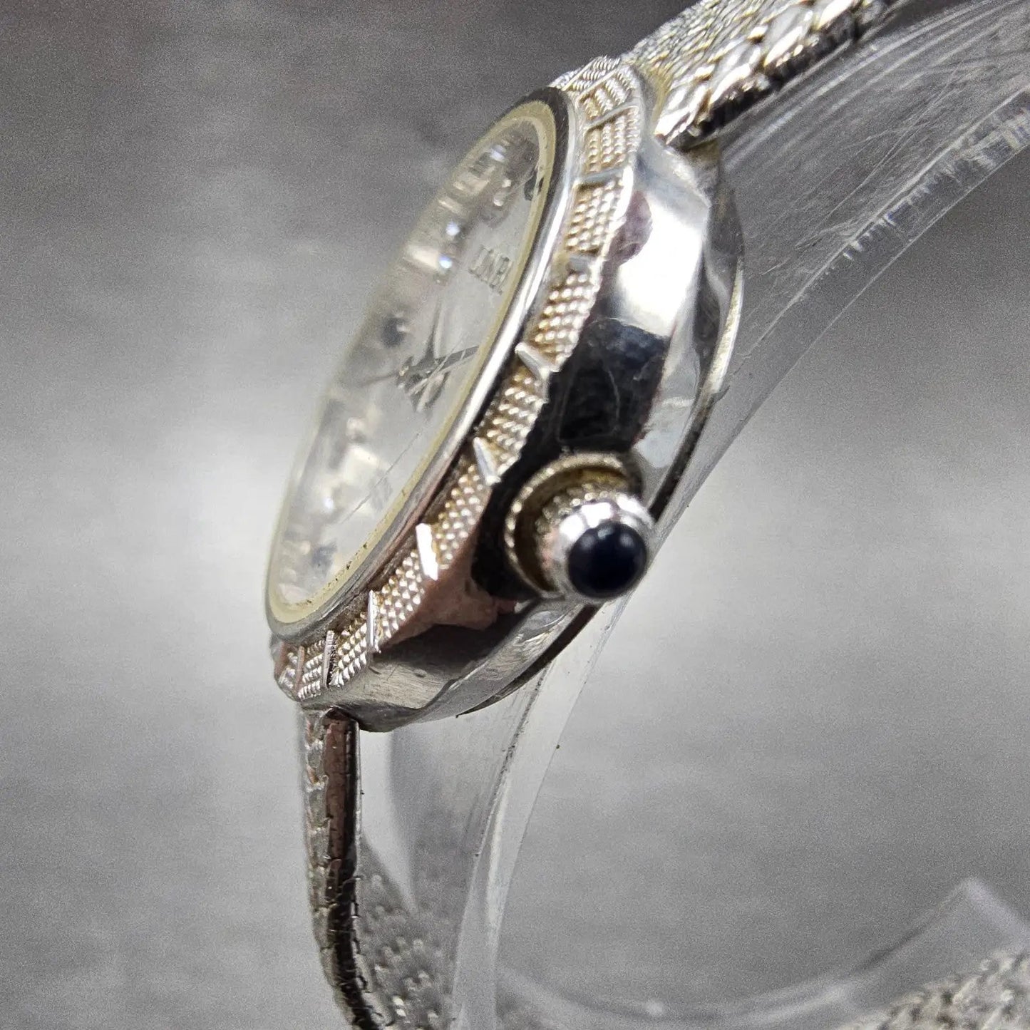 Lonber Sapphire Watch Women 23mm Silver Dial Silver Tone Round New Battery Mesh2