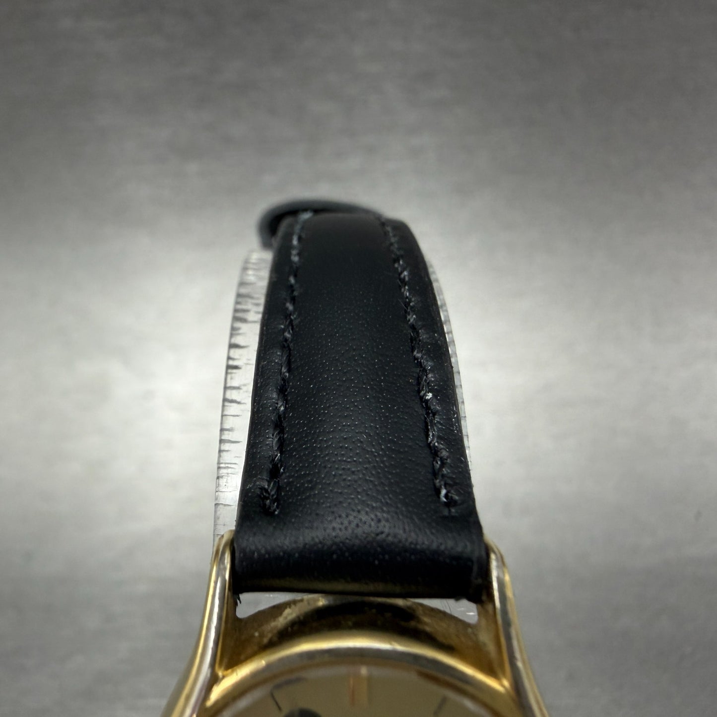 Seiko Mickey Watch Women 22mm Champagne Dial Gold Tone Daydate 3Y03-0049 New Bat4