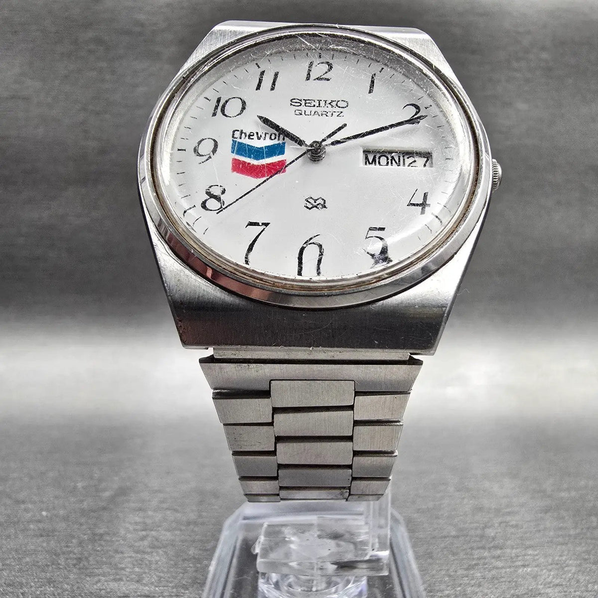 Seiko SQ Watch Men 35mm White Dial Silver Daydate Round 8223-8029 Chevron NewBat5