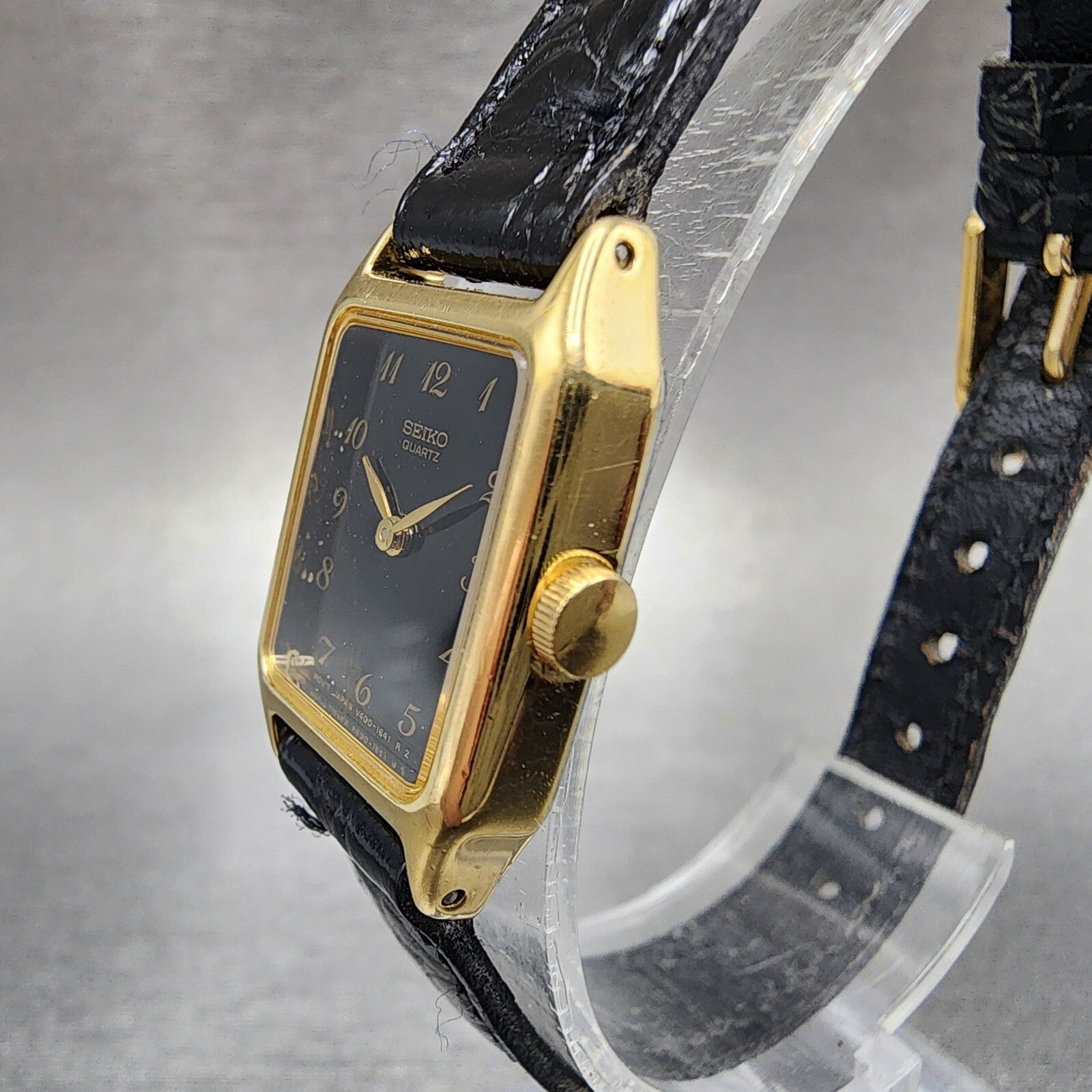 Seiko Tank Watch Women 17mm Black Dial Gold Tone Rectangle V4005538 New Battery2