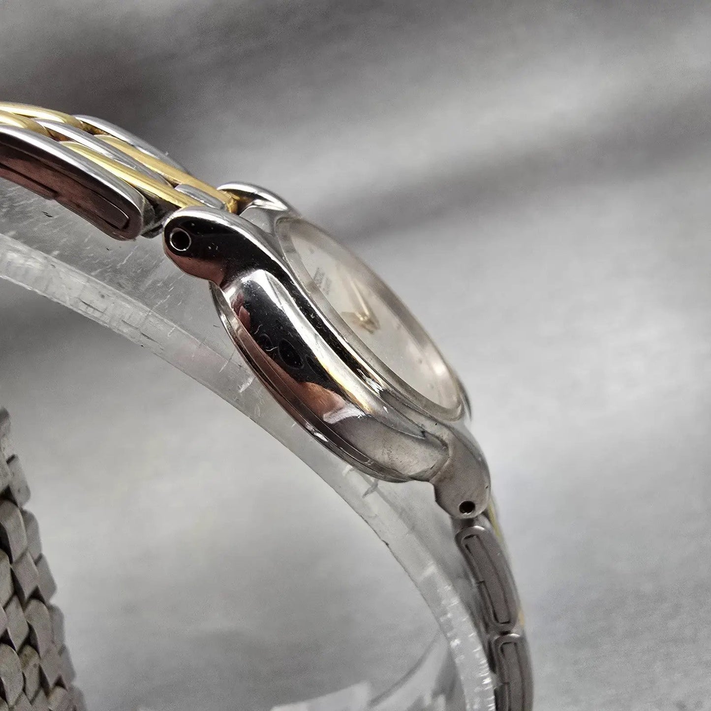 Seiko Watch Women 20mm Silver Dial Two Tone Round 1N00-0G69 New Battery Vintage3