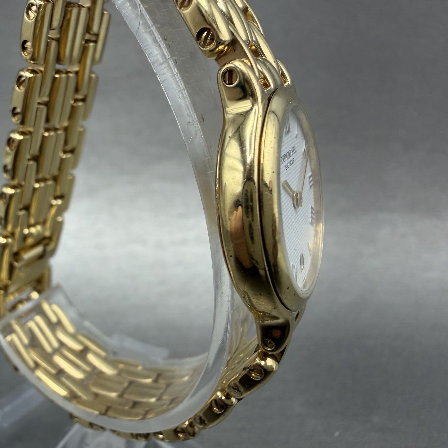 Raymond Weil Watch Women 24mm White Dial Gold Plated Date Round 9946 New Battery3