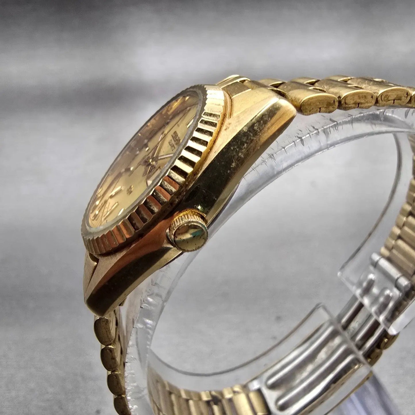 Seiko SQ Watch Women 24mm Gold Dial Gold Tone Daydate Round 3E23-0A69 New Batt2