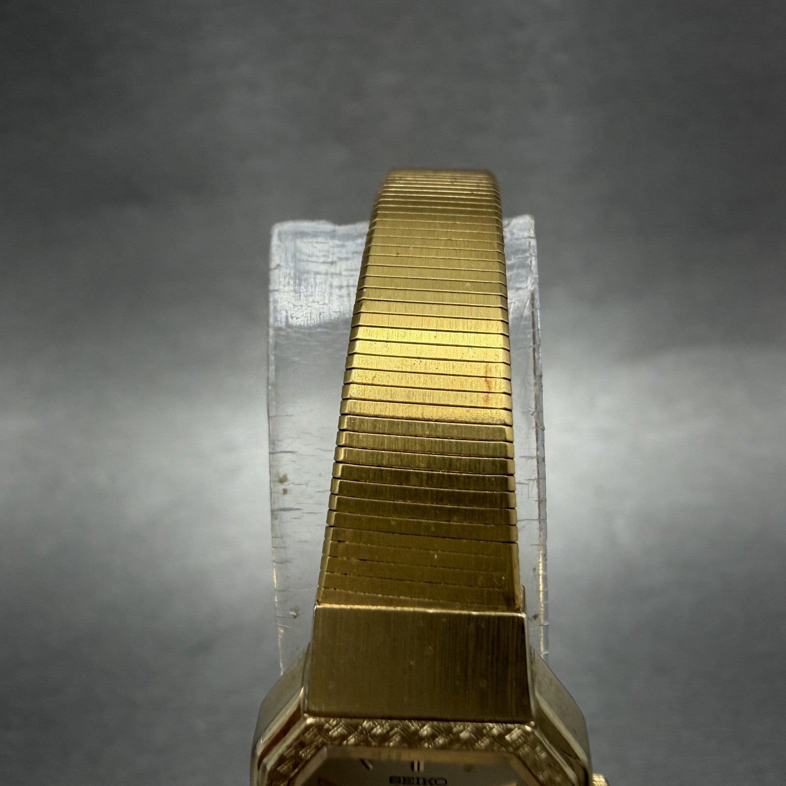 Seiko Watch Women 16mm Champagne Dial Gold Tone Octagon 2Y015059 New Battery4