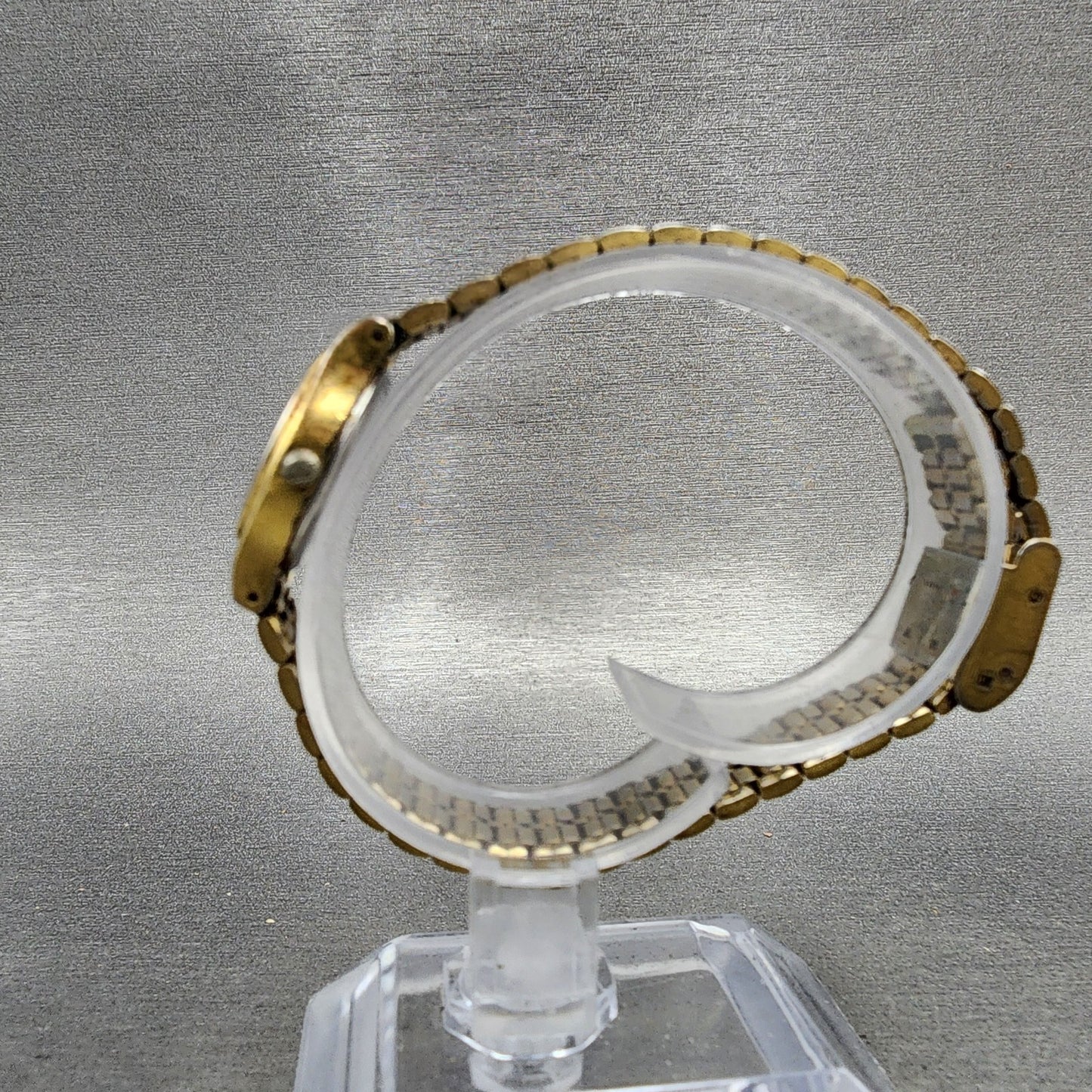 Seiko Watch Women 18mm White Dial Gold Tone Oval V4015109 New Battery VTG6