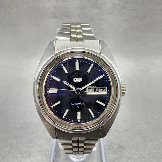 Seiko 5 Automatic Watch Women 26mm Blue Dial Silver Tone Daydate 42060010 Runs0