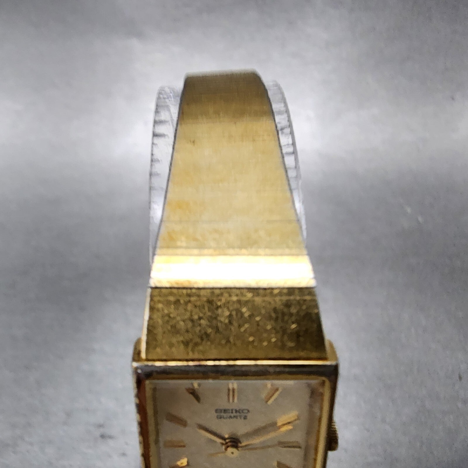 Seiko Tank Watch Women 17mm Champagne Dial Gold Tone Rectangle 14215779 NewBat4