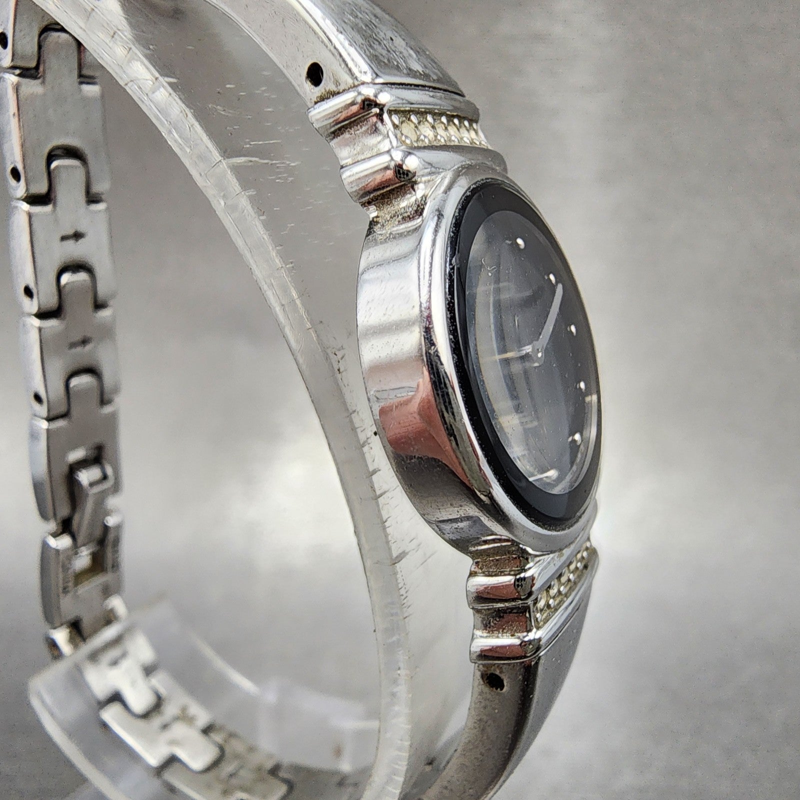 Seiko Watch Women 21mm Black Dial Silver Tone Round 1N000SC0 New Battery3