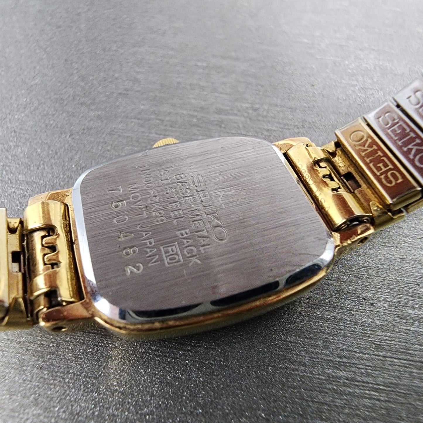 Seiko Watch Women 18mm Champagne Dial Gold Tone Rectangle 1N005K29 New Battery9