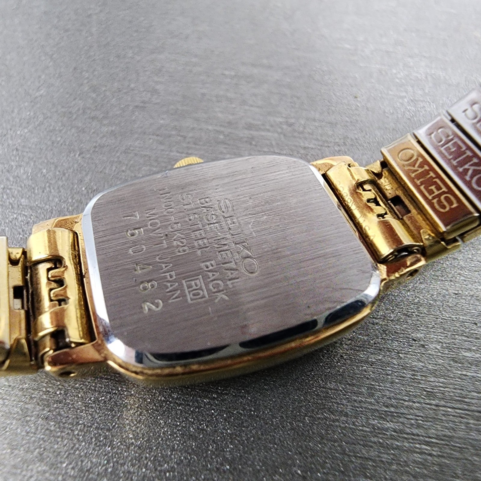 Seiko Watch Women 18mm Champagne Dial Gold Tone Rectangle 1N005K29 New Battery9