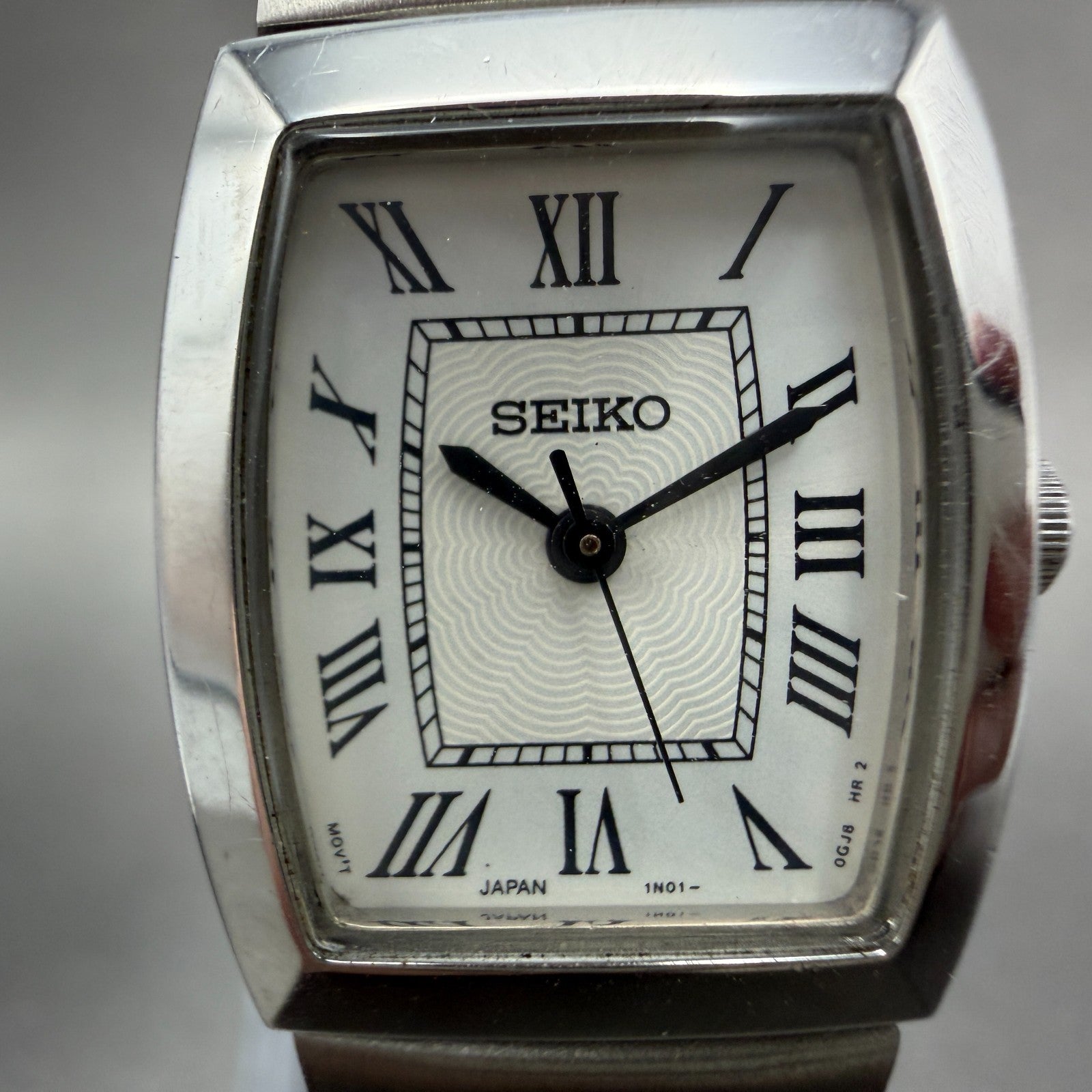 Seiko Tank Watch Women 20mm White Dial Silver Tone Rectangle 1N01-0DA0 New Batt1