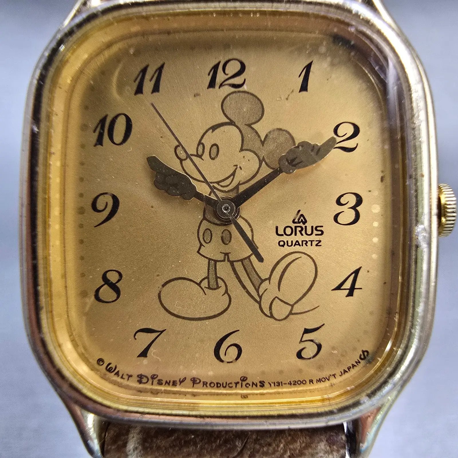Lorus Mickey Mouse Watch Men 27mm Gold Dial Gold Tone Y131-5660 New Battery VTG1