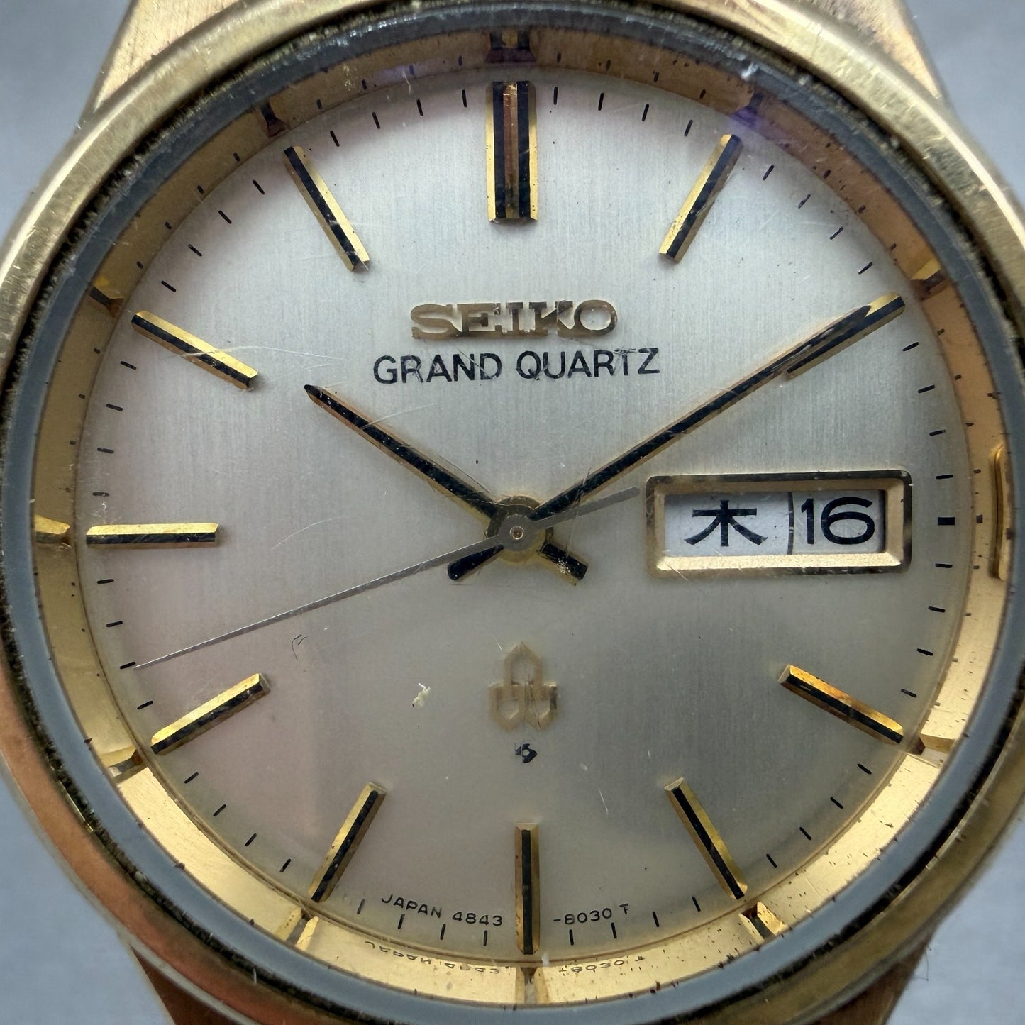 Seiko Grand Quartz Watch Men 38mm Silver Dial Gold Tone Daydate 4843-8041 NewBat1