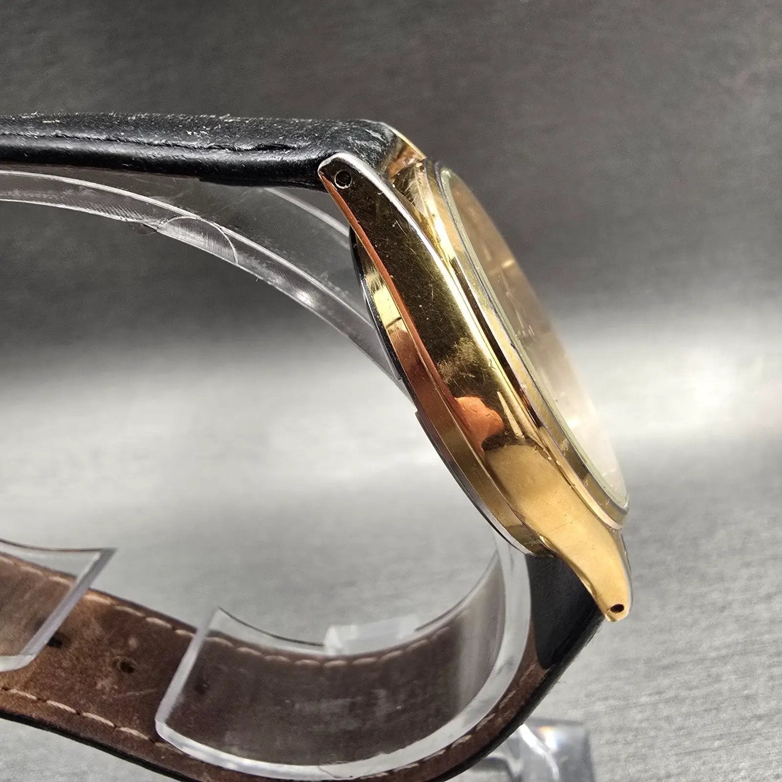Seiko SQ Watch Men 33mm Gold Dial Gold Tone Daydate Round 5Y23-7079 New Battery3