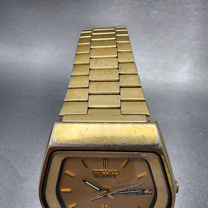 Seiko SQ Watch Men 35mm Gold Dial Gold Tone Daydate Hexagon 8223-5049 New Batt