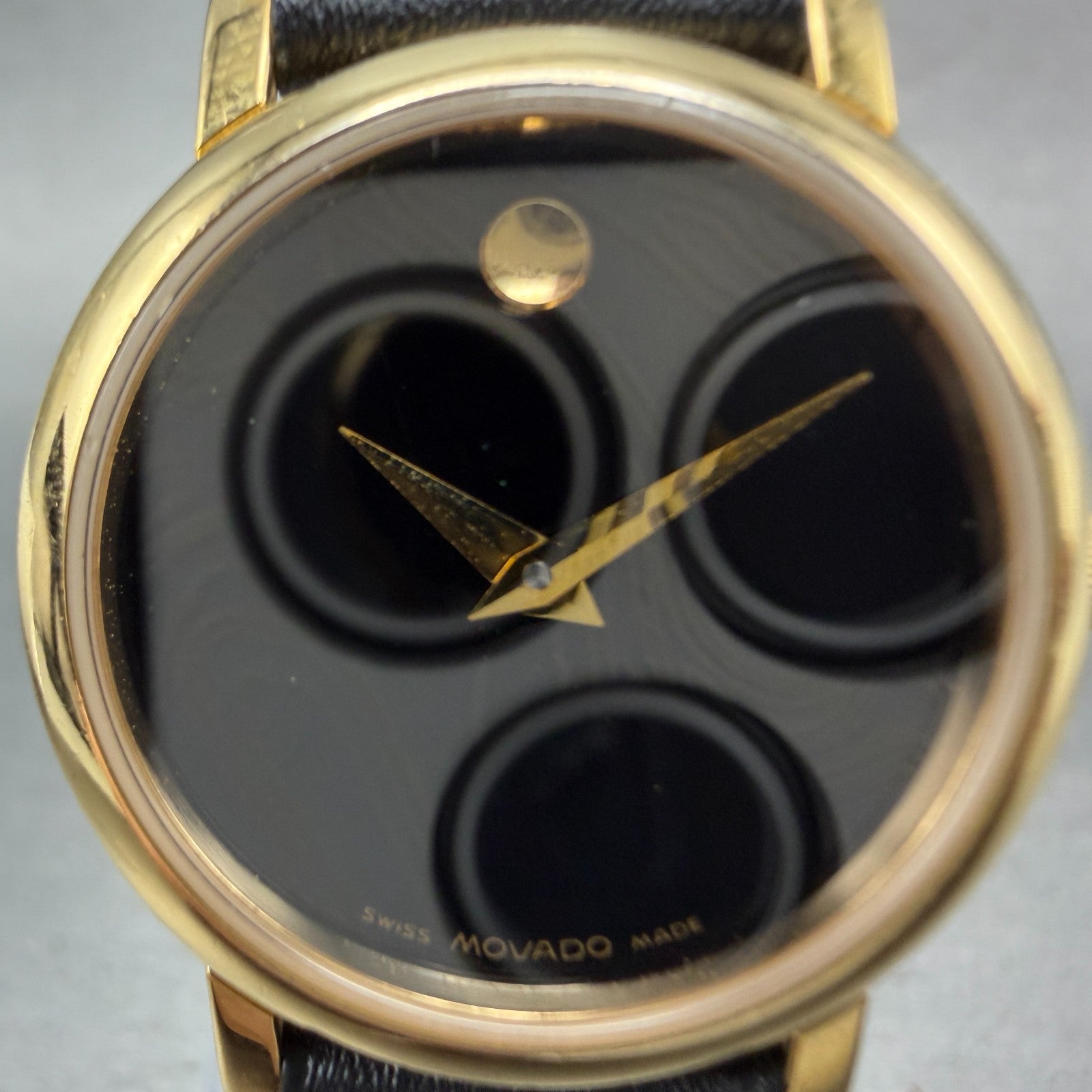 Movado Muesem Watch Women 26mm Black Dial Gold Tone Round 87 E4 0834 New Battery1