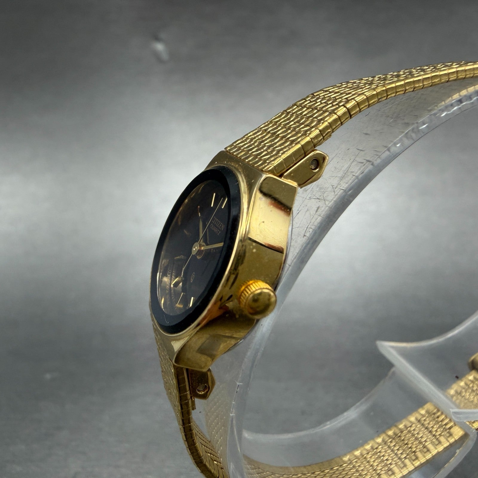 Citizen Watch Women 18mm Black Dial Gold Tone Round 5930-R02467 New Battery ABCD2