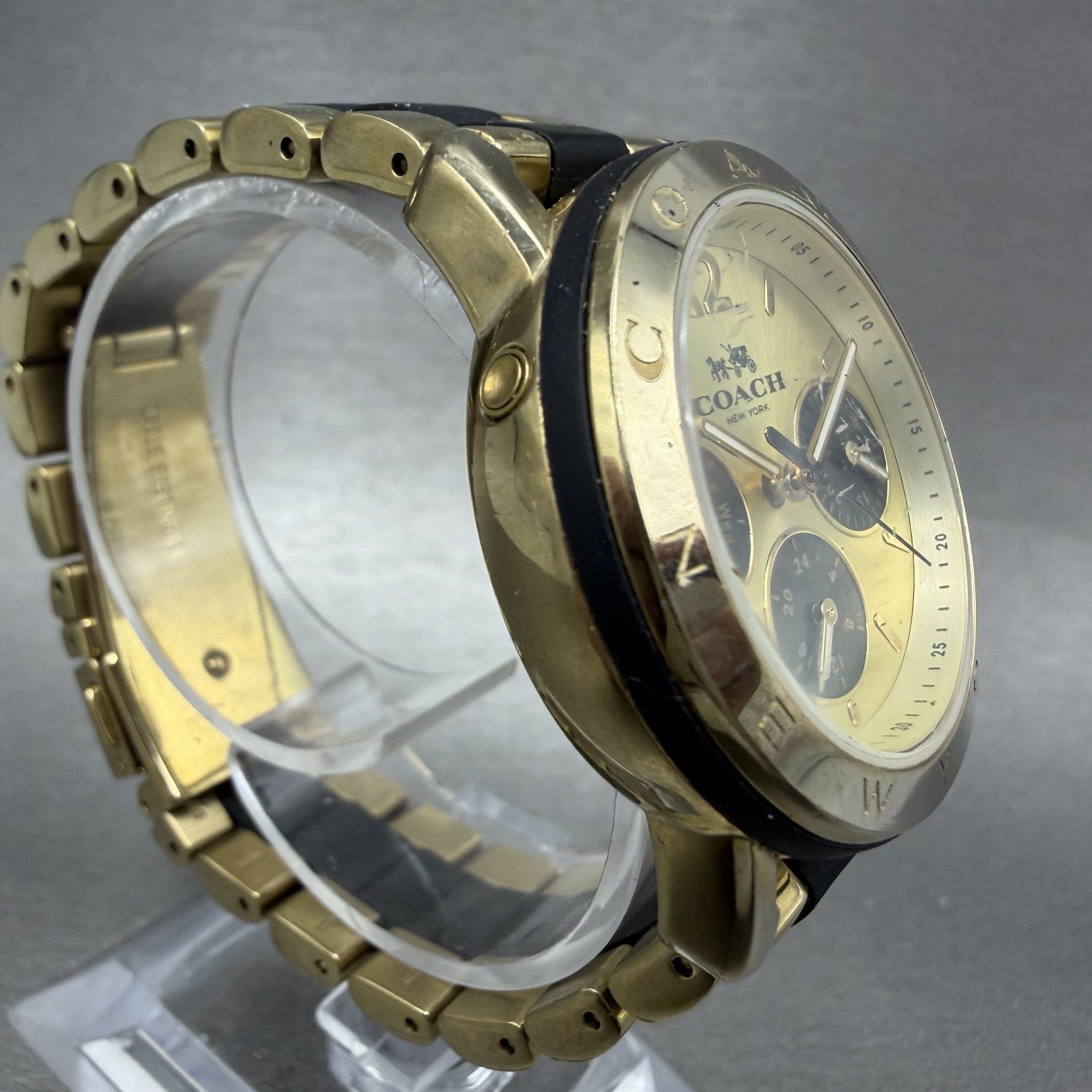 Coach Legacy Sport Watch Women 36mm Champagne Dial Gold Tone Round New Battery3